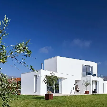 Oliveira House Guest house